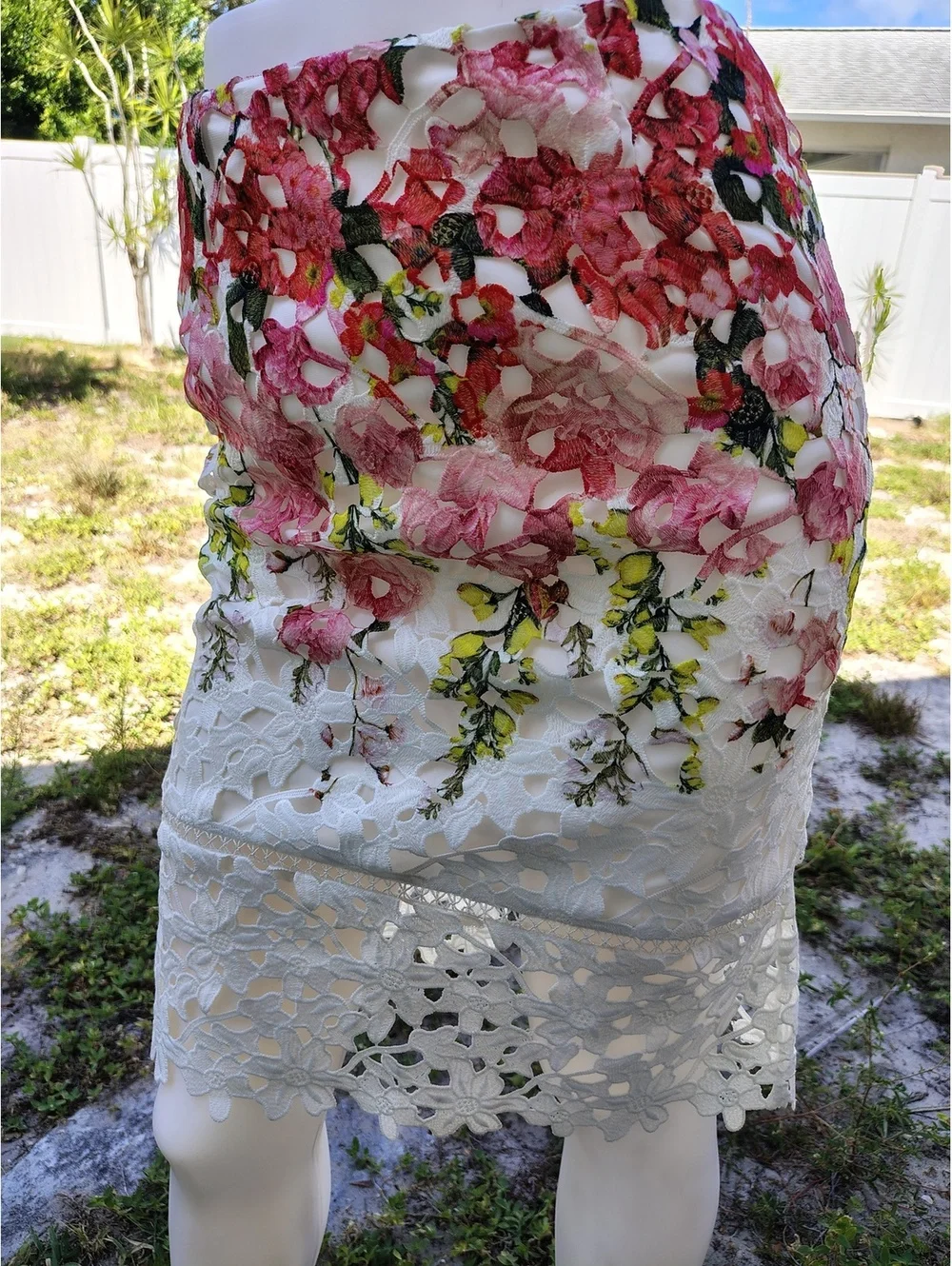 Antonio Melani Women's Pencil Floral Skirt Size 4